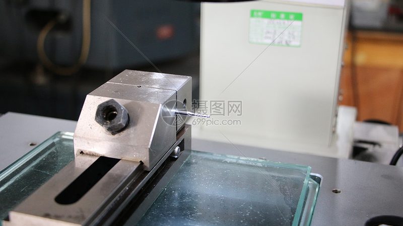 数控机床导轨爬行问题诊断流程详解